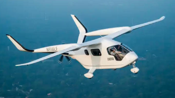 First pilot order of Federal Aviation in the United States: Beta electric vertical takeoff and landing aircraft successfully flies